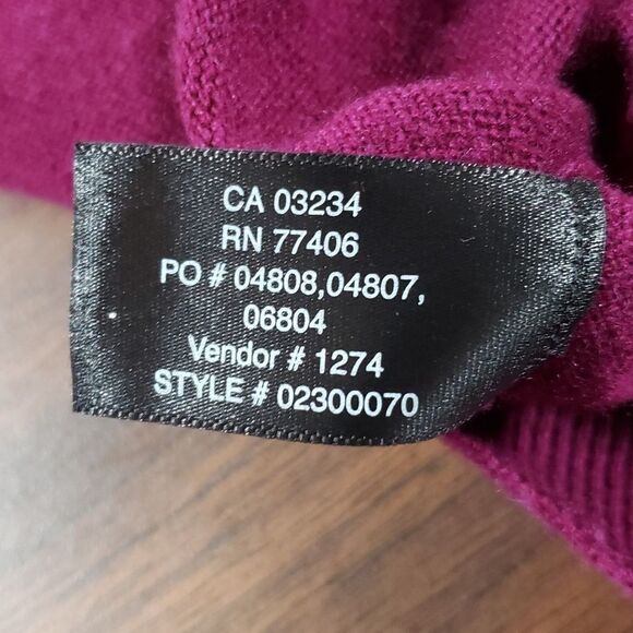 Club Monaco Mens 100% Cashmere Plum V-Neck Sweater Large So Soft! - Picture 10 of 11